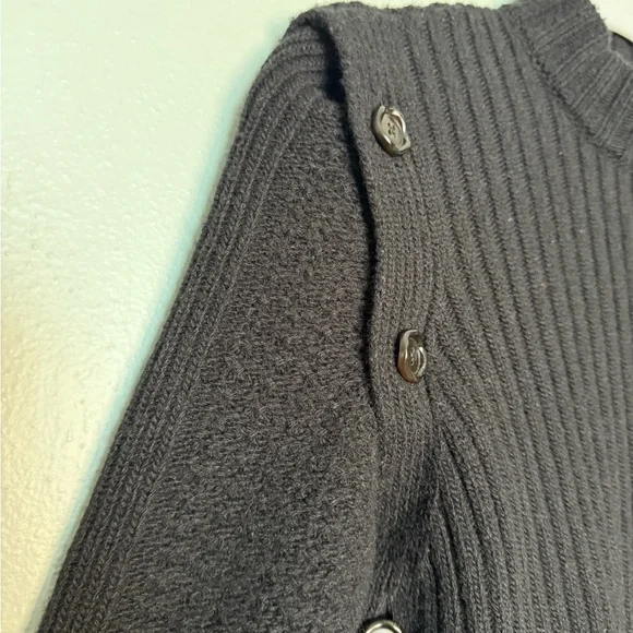 MARNI Black wool sweater with detachable sleeves‎